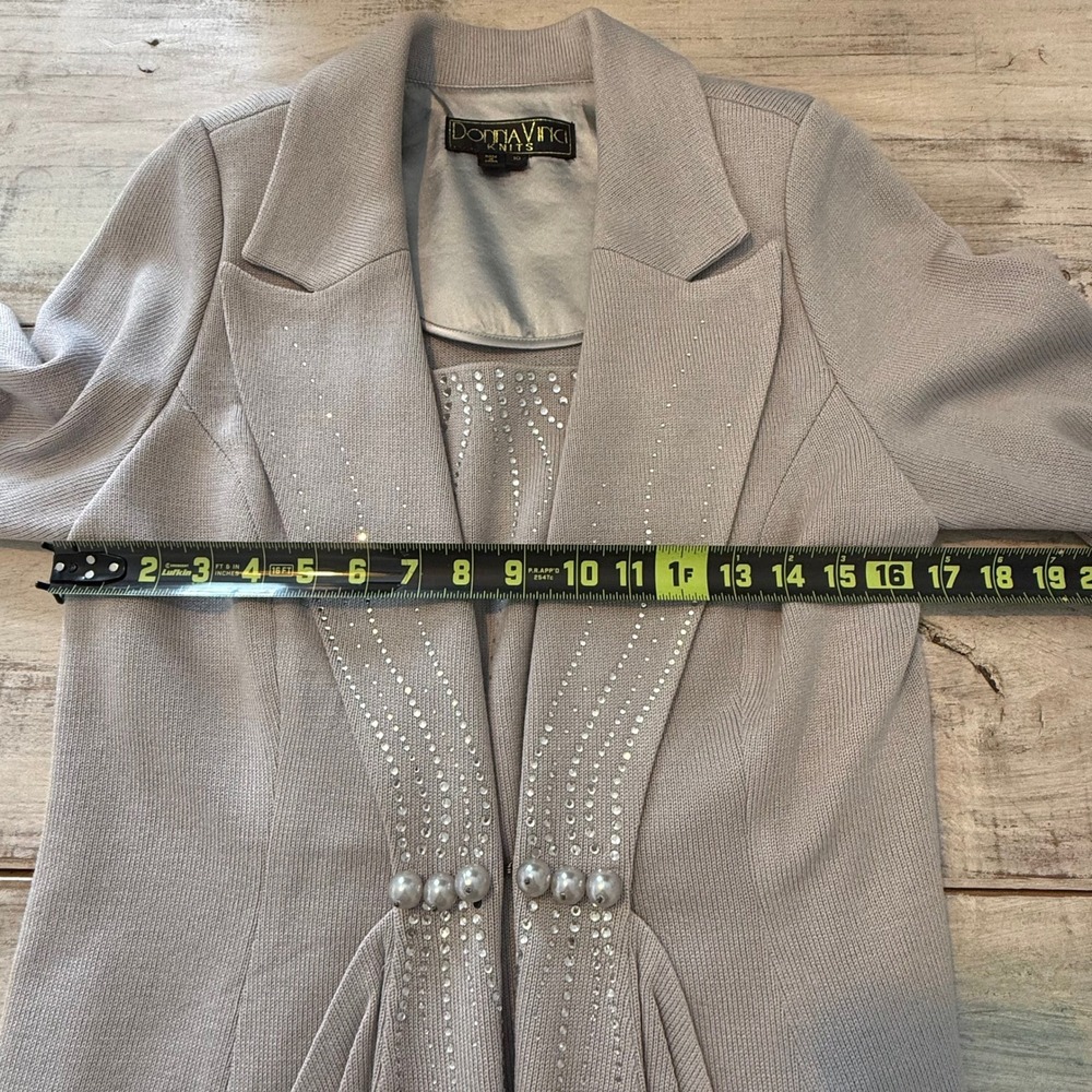 Donna Vinci Knits 2pc Skirt Suit Set Rhinestone Pearls Light Gray Womens Size 10 - Picture 6 of 12